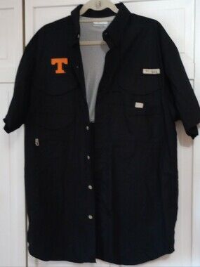 Columbia PFG Tennessee VOLS black shirt size Medium